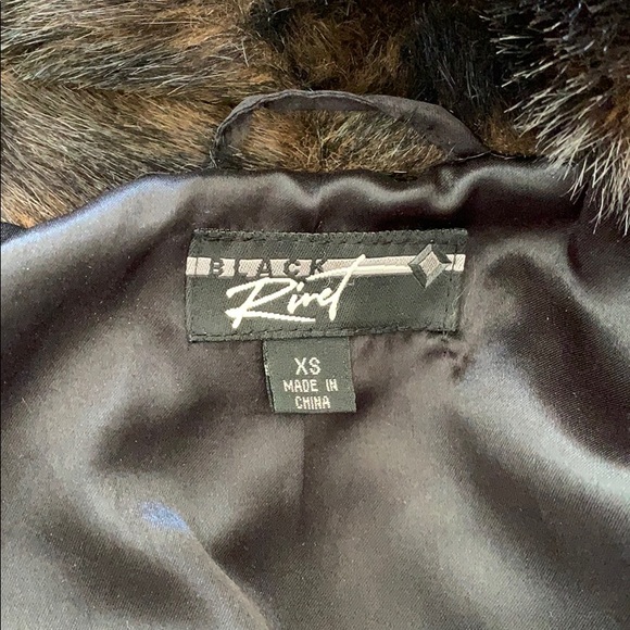 Short Black Faux Fur Jacket with Brooch - Picture 7 of 7